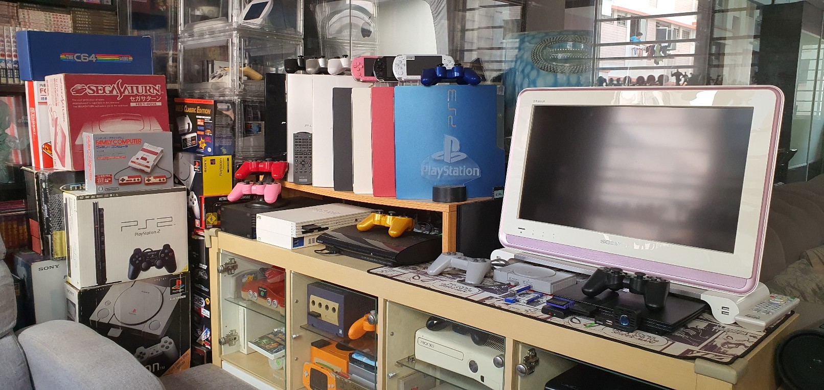 Gaming Consoles & IT Gadgets collection