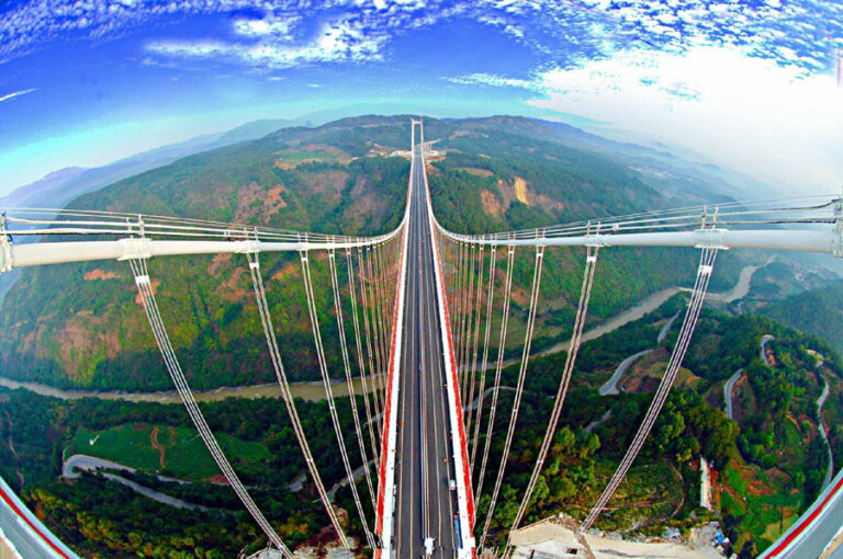 Longjiang-Grand-Bridge-in-Tengchong-County-Baoshan-01[1]