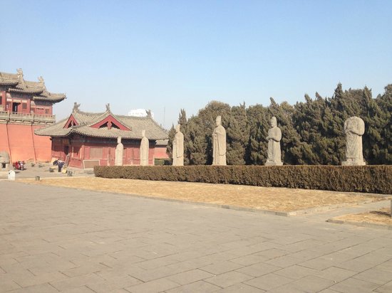 mausoleum-of-song-dynasty[1]