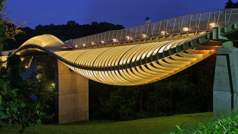 wallpaper-henderson-waves-bridge-suitable-for-roads-in-singapore1[1]