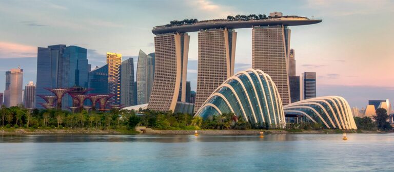 Marina-Bay-Sands-Luxury-Singapore-holiday-Packages-Header-1-1600x700[1]