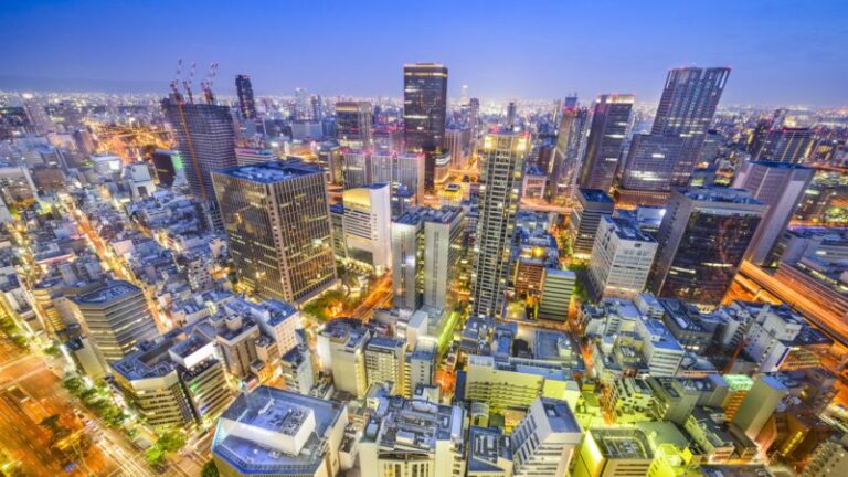 rsz_japan-osaka-city-aerial-skyline-skyscrapers-city-streets-e1489608405452[1]