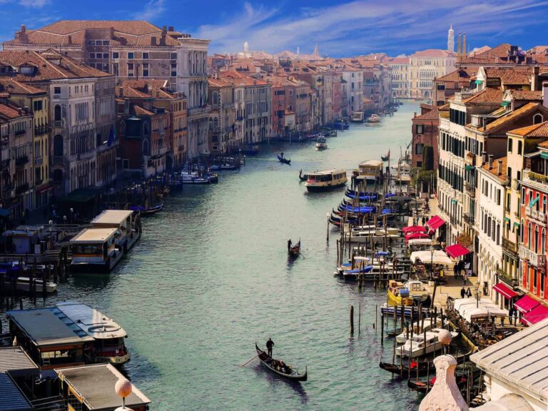 Best-places-to-visit-in-Venice-Italy[1]