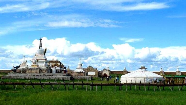 ErdeneZuu-Kharkhorin-Mongolia-3[1]