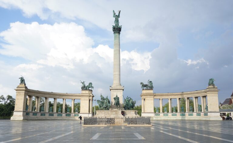 big-statue-in-budapest-2[1]