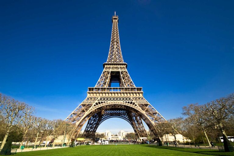 france_just_for_you_eiffel_tower_paris_tours