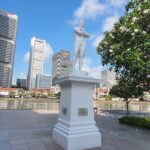 Find “Stamford Raffles” statue at the year 1819 boarding site (Vlog)