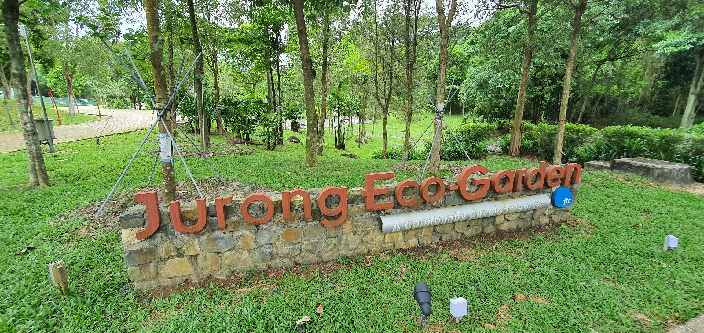 Jurong Eco-Garden Hidden Park at the Fringe of NTU